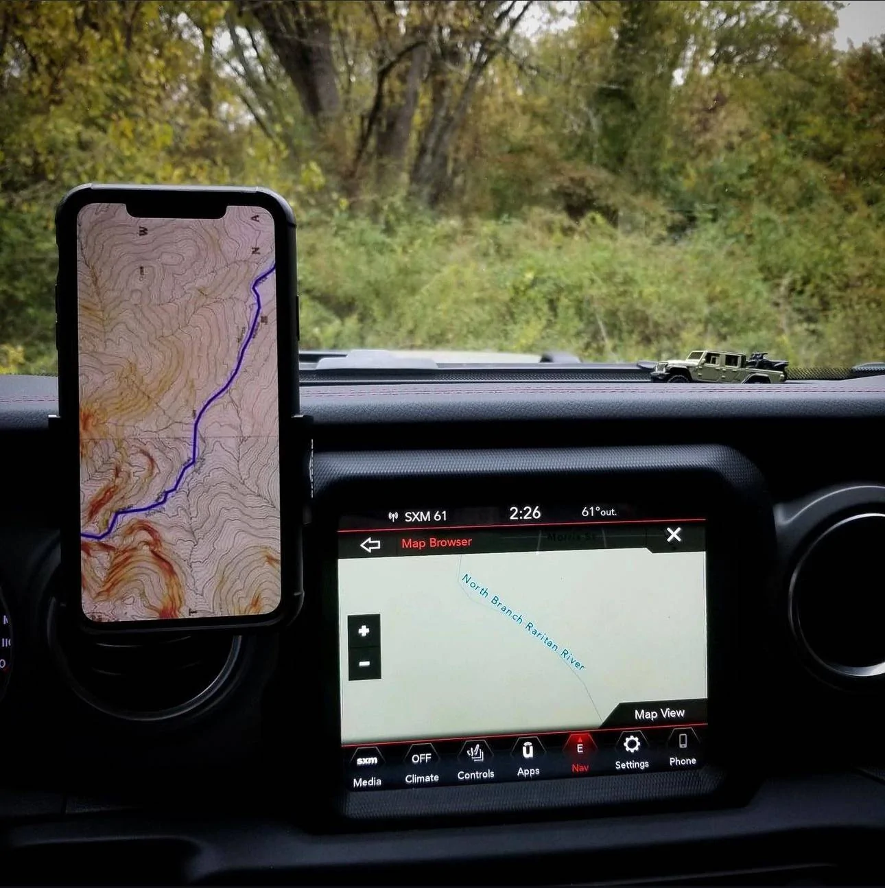 Jeep Gladiator Cell phone mount IMG_7711