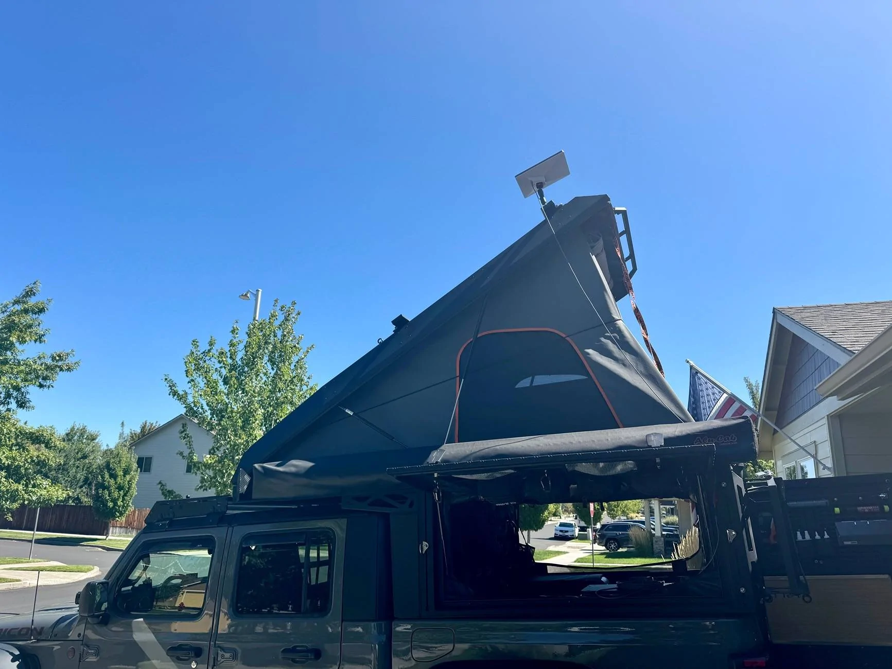 Jeep Gladiator Alu-Cab Canopy Camper Roll Call IMG_4404