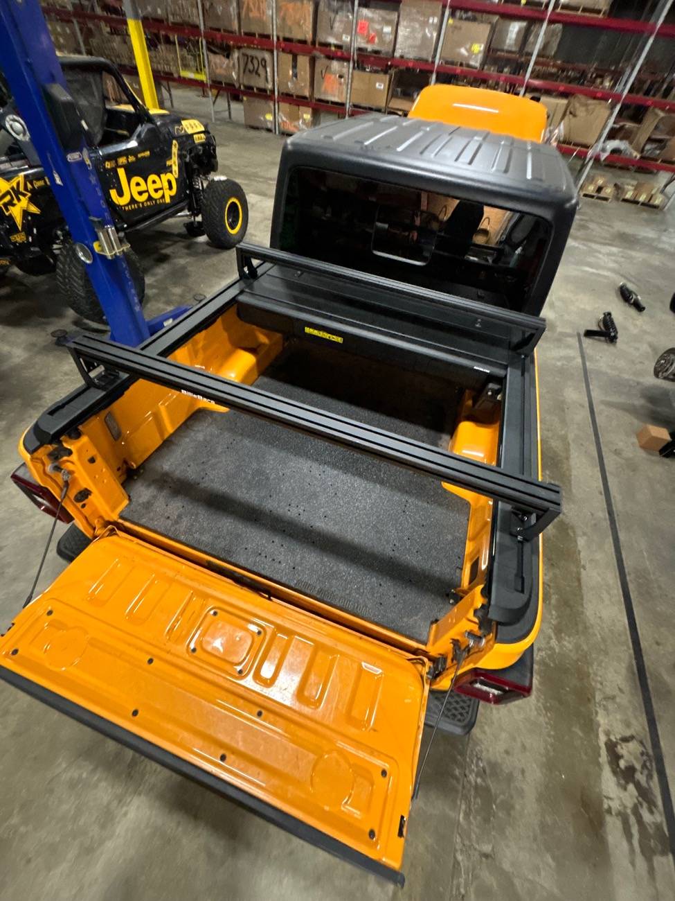 Jeep Gladiator Roll up tonneau and bed rack? IMG_7582