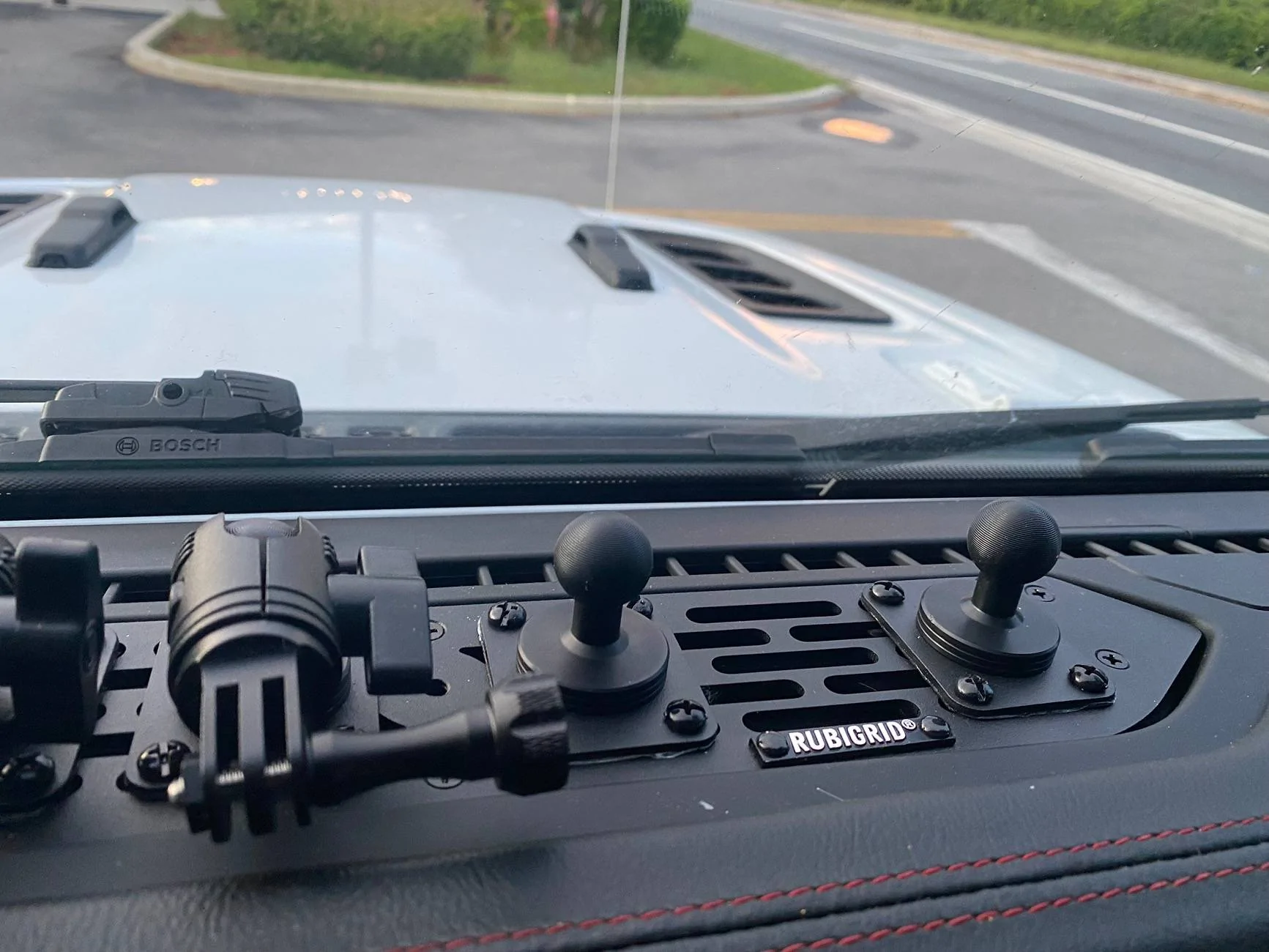 Jeep Gladiator Cell phone mount IMG_3312