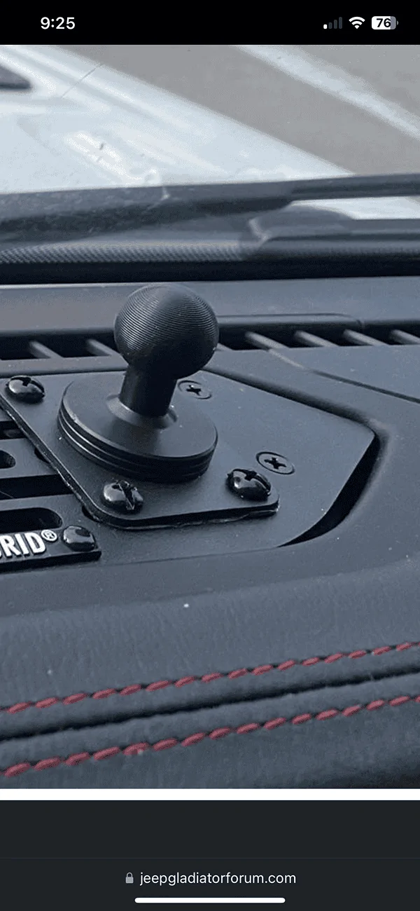 Jeep Gladiator Cell phone mount IMG_3315