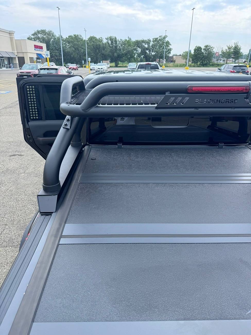 Jeep Gladiator Roll up tonneau and bed rack? IMG_0584.JPEG