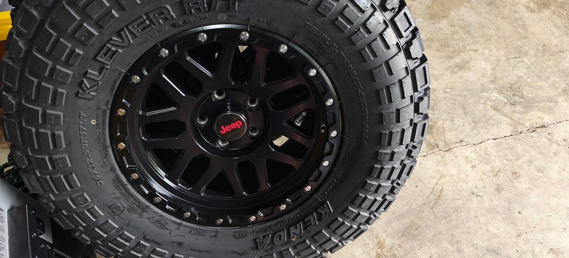 Jeep Gladiator Set of 17x9 Rocktrix (+12 offset) with 35" Kenda Klever (12.50") with TPM IMG20240804095609