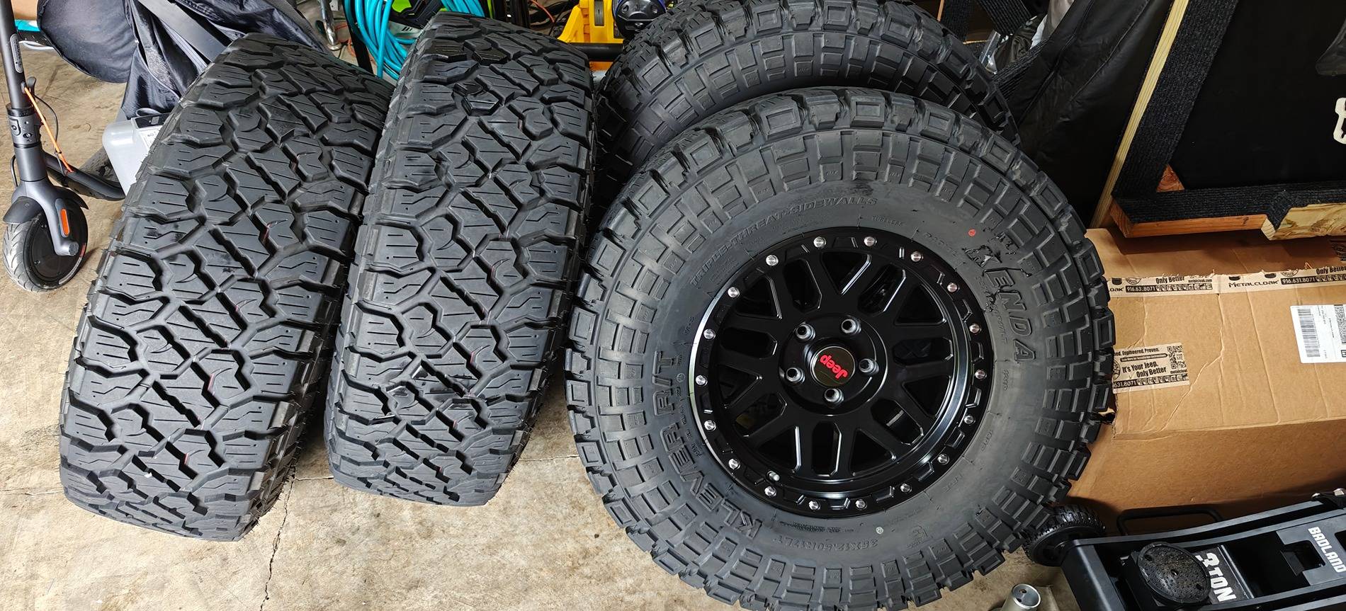 Jeep Gladiator Set of 17x9 Rocktrix (+12 offset) with 35" Kenda Klever (12.50") with TPM IMG20240804095501