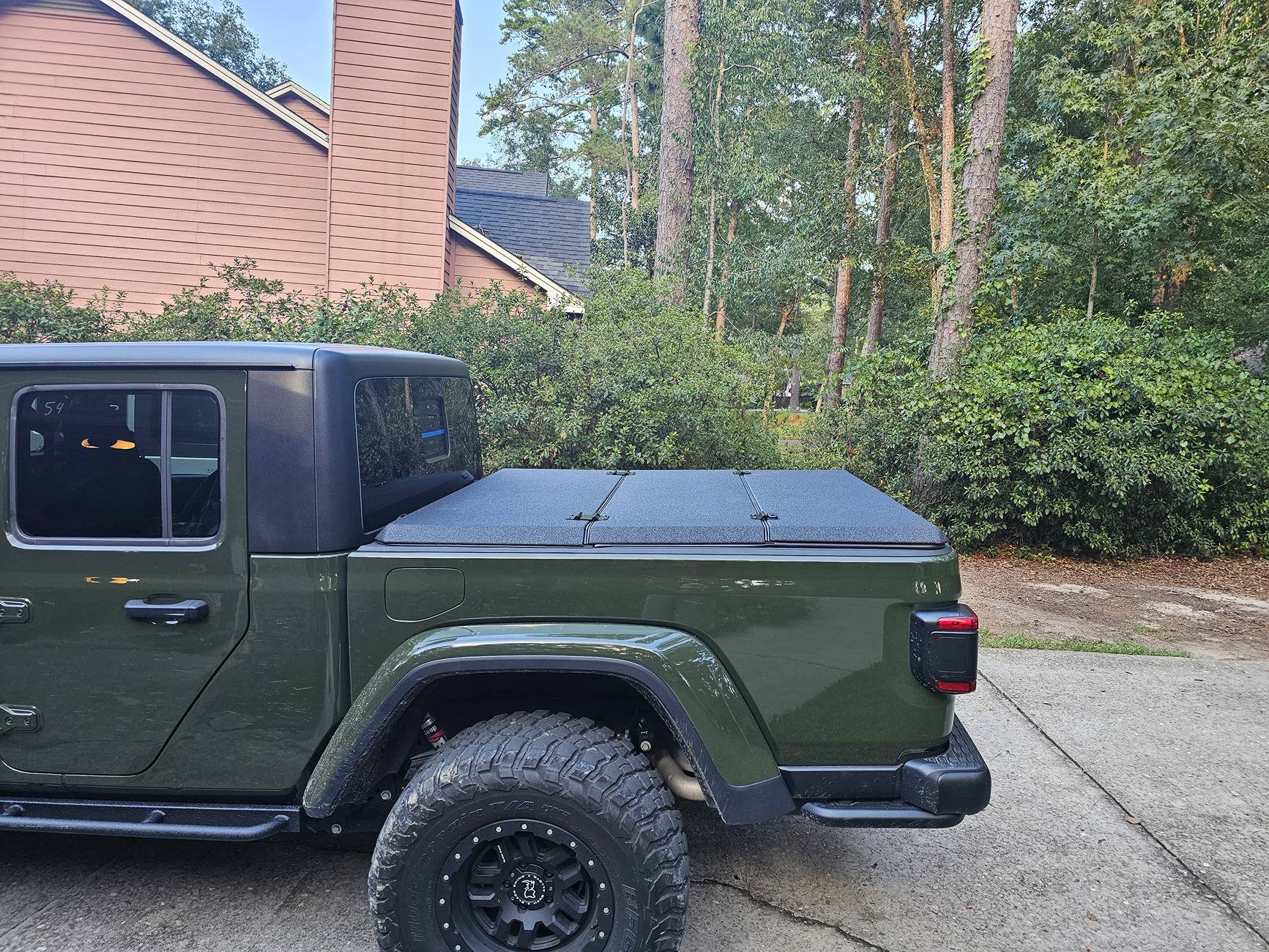 Jeep Gladiator DiamondBack Covers | General Thread 20240828_183721
