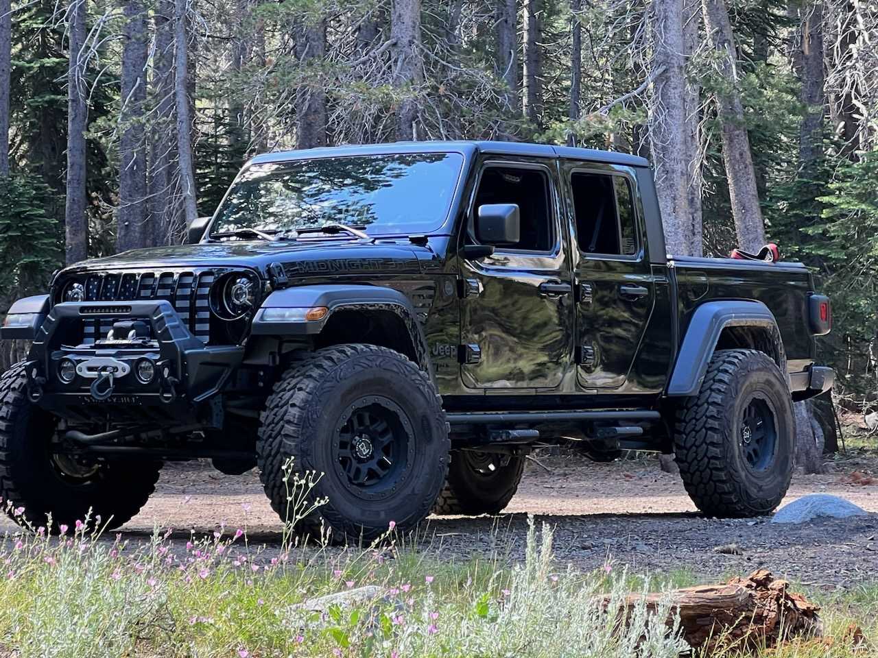 Jeep Gladiator '20 Sport S fenders w/lights & liners - Nor-Cal jt