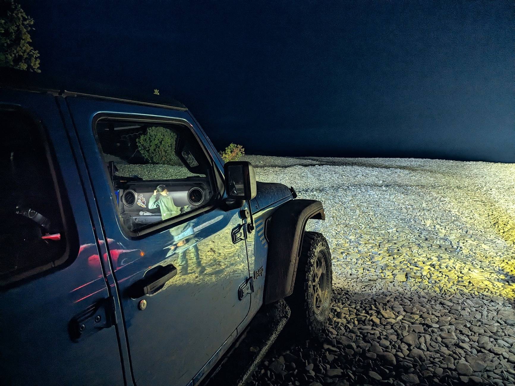 Jeep Gladiator Chase the Stars. Show us your night time shots! PXL_20231007_235708867~2