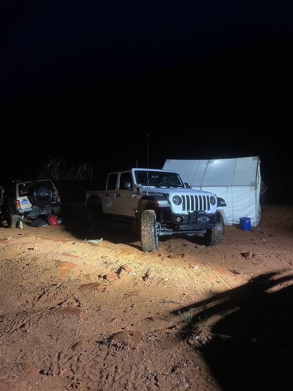 Jeep Gladiator Chase the Stars. Show us your night time shots! IMG_3426