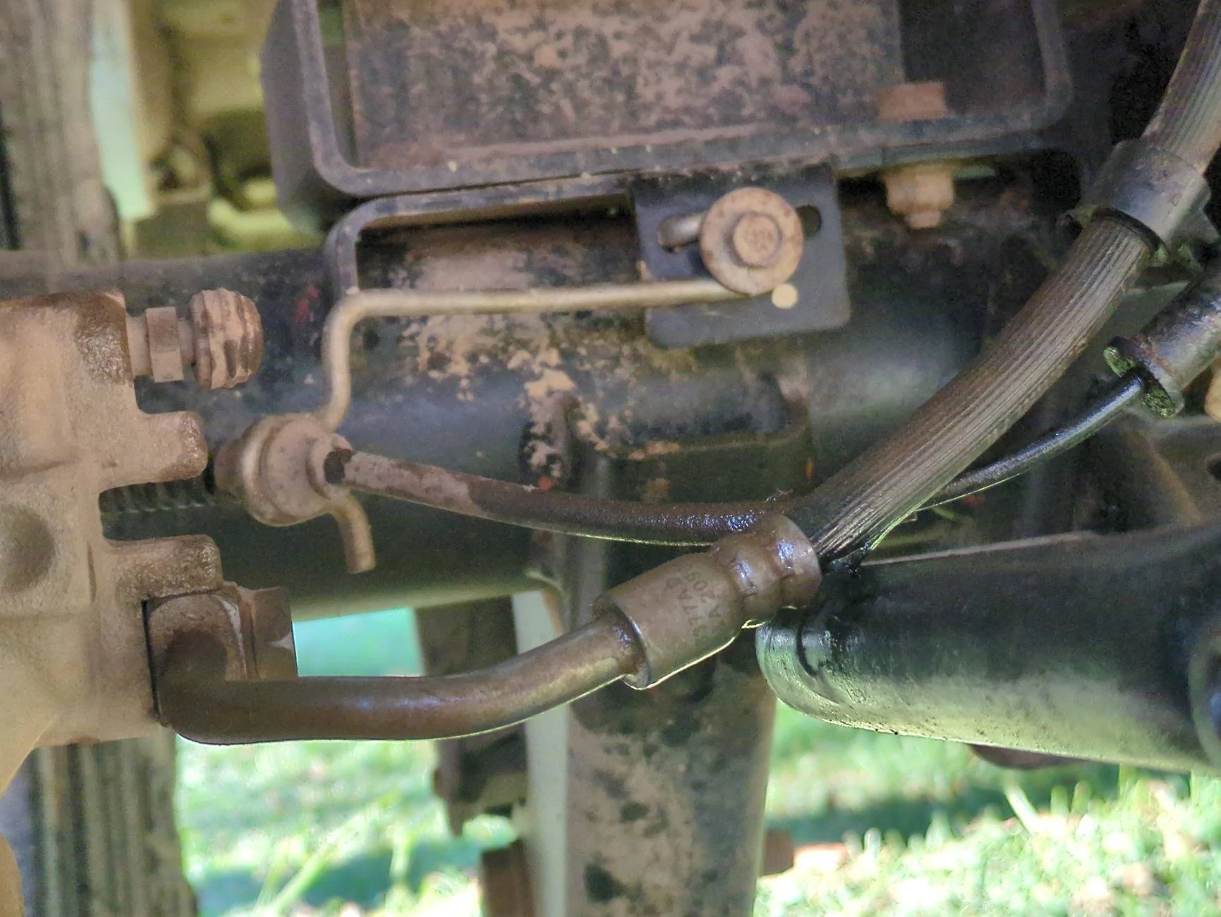 Jeep Gladiator Is this a normal orientation for the brake line? 1000002591