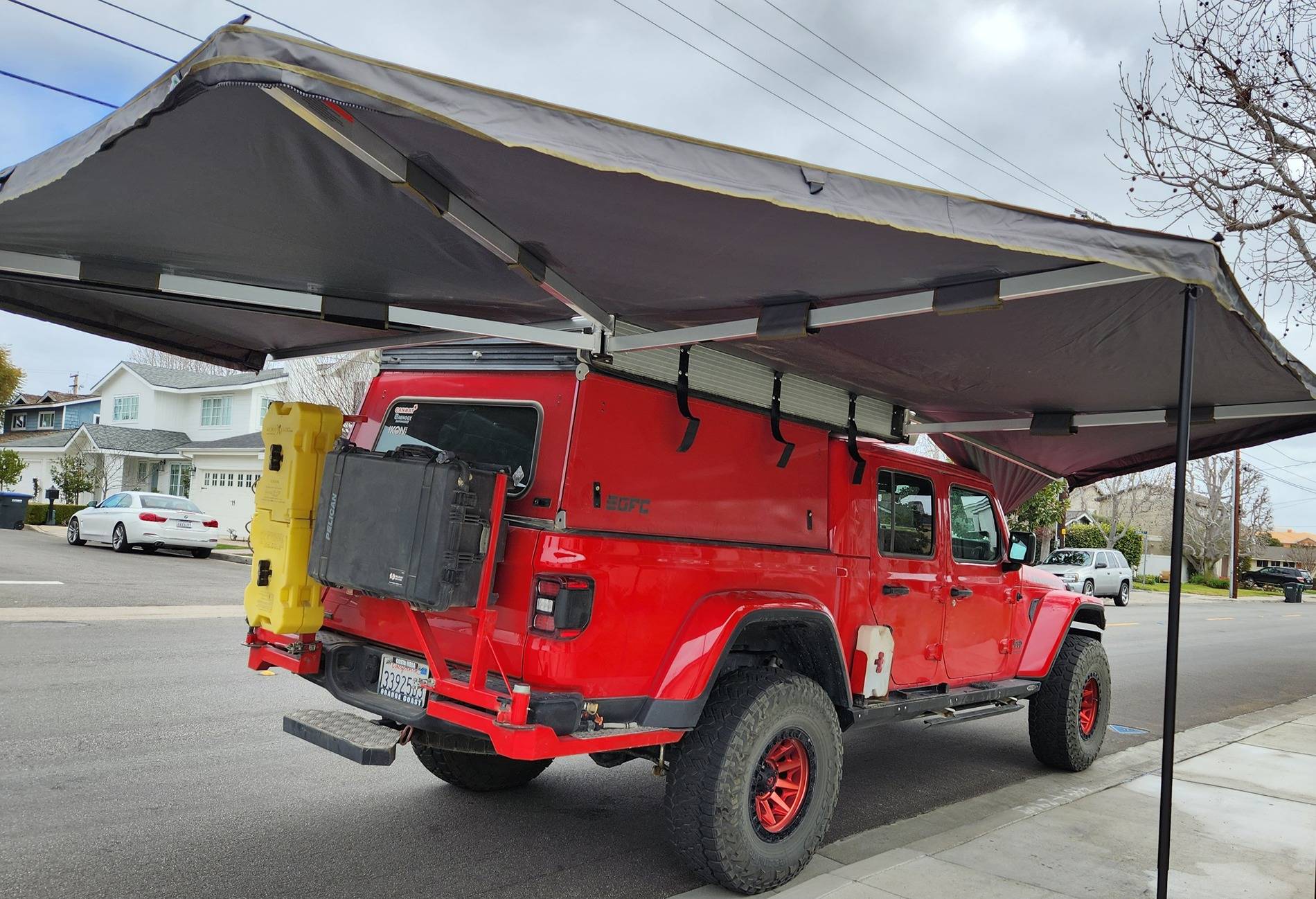 Jeep Gladiator 2023 GLADIATOR RUBICON WITH BED CAMPER (STOCK SUSPENSION) SIDE TO SIDE SWAY/ROCK AT HIGHWAY SPEEDS 20230214_111743