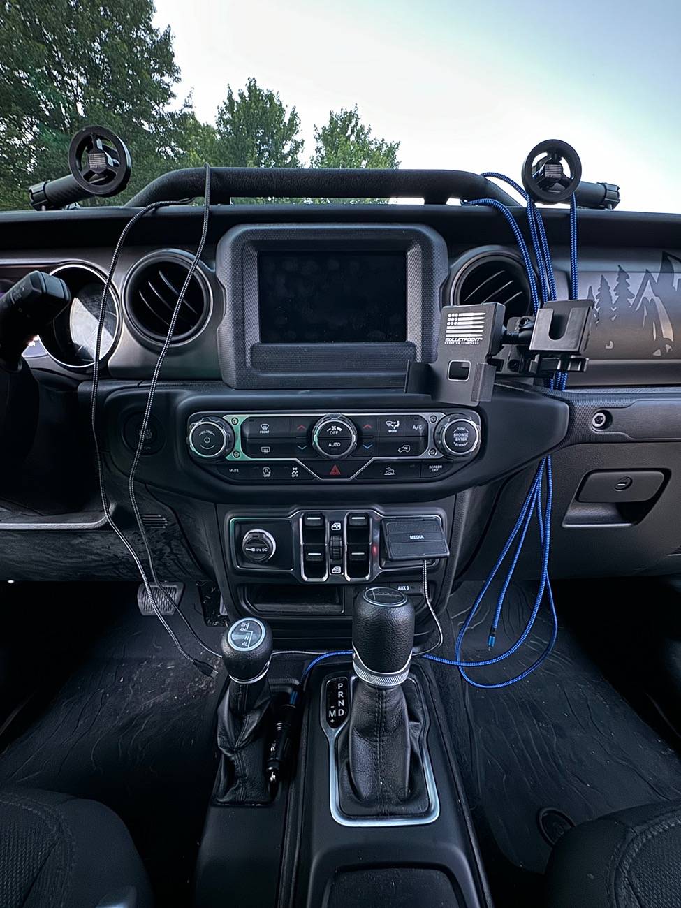 Jeep Gladiator Cell phone mount IMG_0165