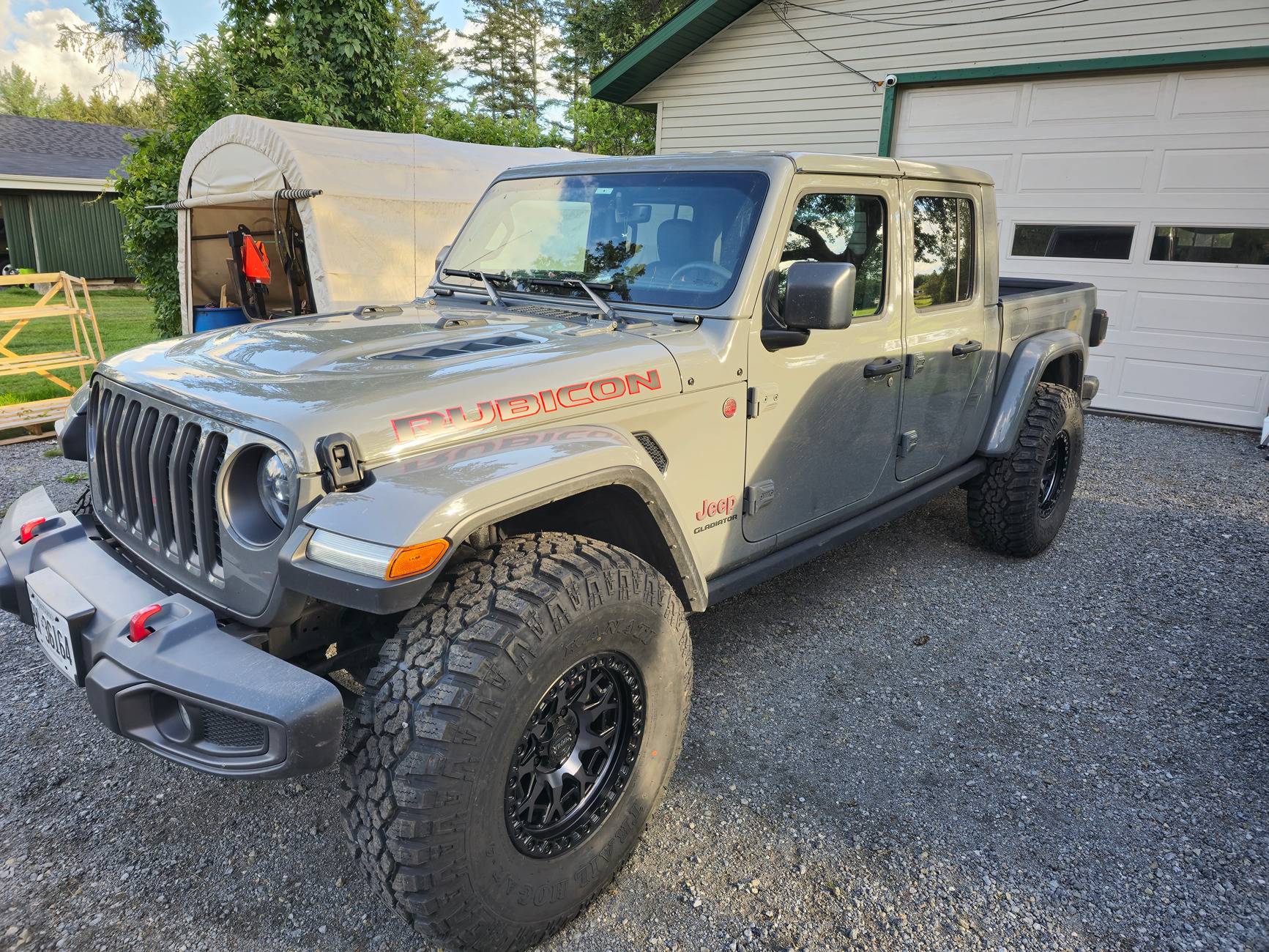 Jeep Gladiator 2.5" or 3.5" for 37" on Rubicon 20240901_182202