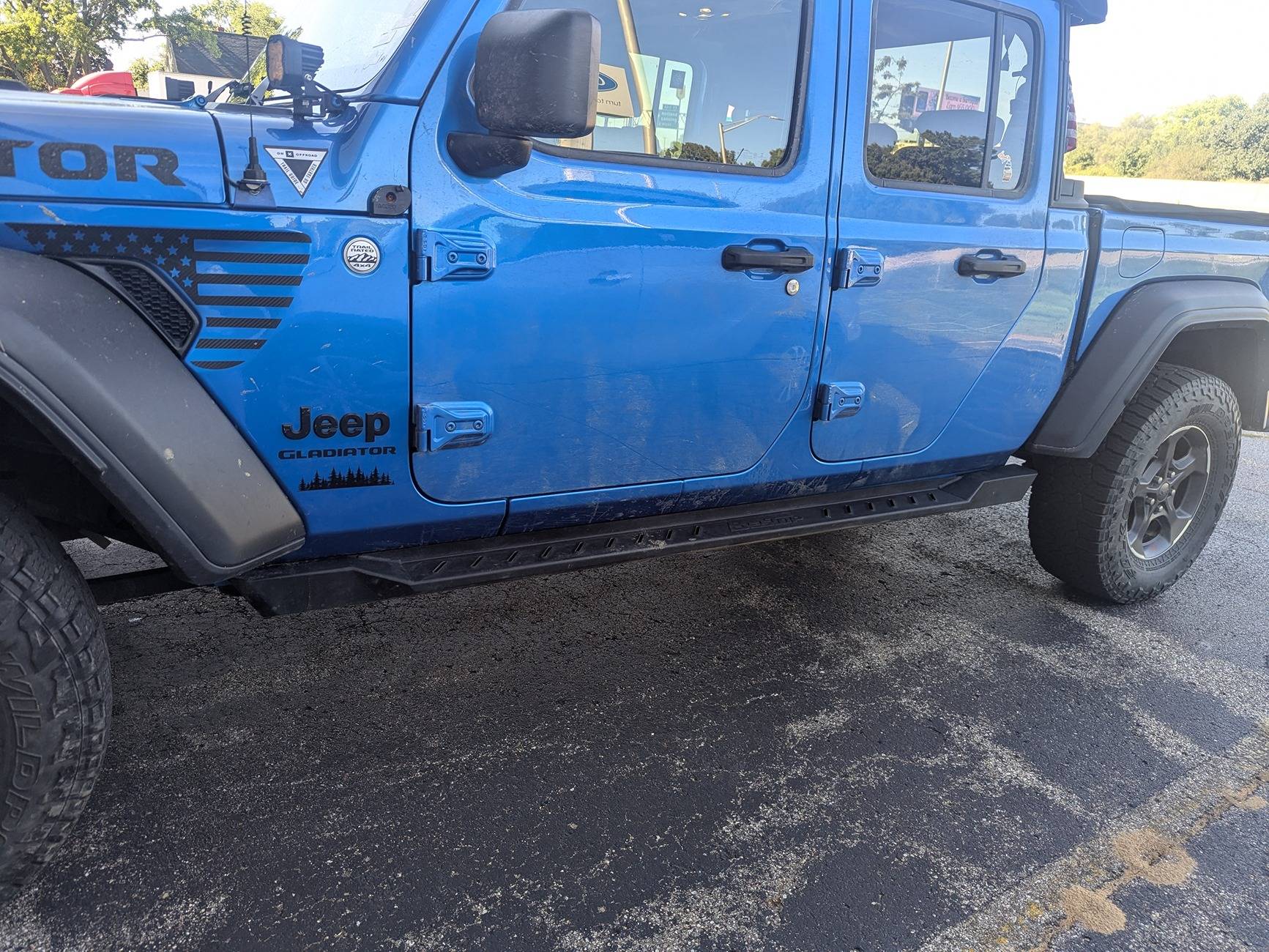 Jeep Gladiator Bestop granite series rock rails PXL_20240903_145226453