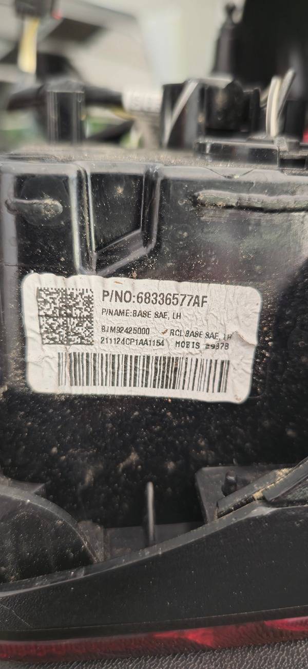 Jeep Gladiator need tail light assembly part number 68336577AF 20240904_153050