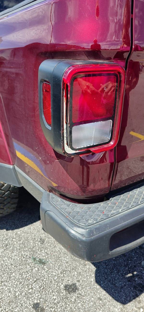 Jeep Gladiator need tail light assembly part number 68336577AF 20240904_133542