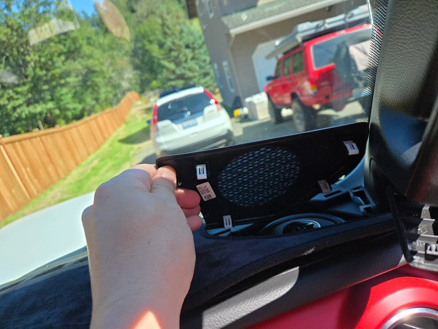 Jeep Gladiator Adaptive Cruise Control (ACC) with Stop: Post-Factory Installation 1000036324
