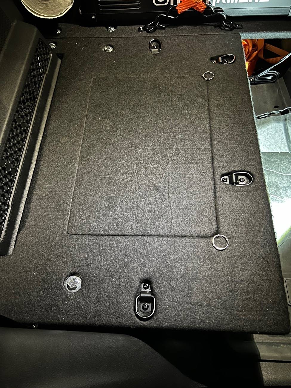 Jeep Gladiator Mounted two of the new Jackery Prime panels on the roof IMG_9624