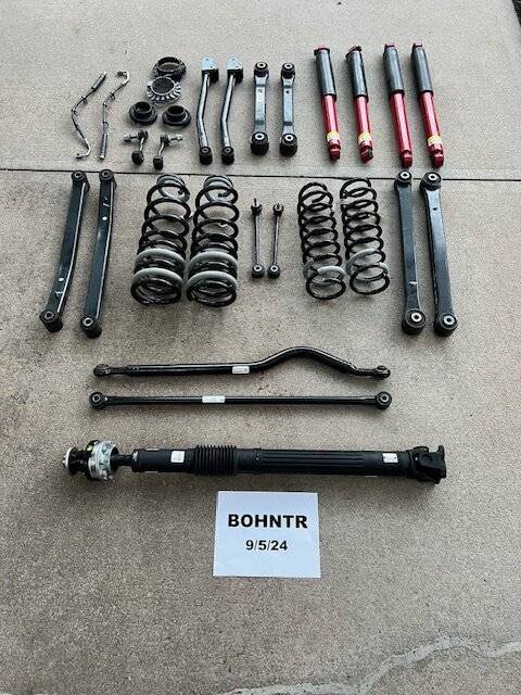 Jeep Gladiator LOOK... New Lower Price! 2024 Rubicon X full suspension including front drive shaft IMG_3463