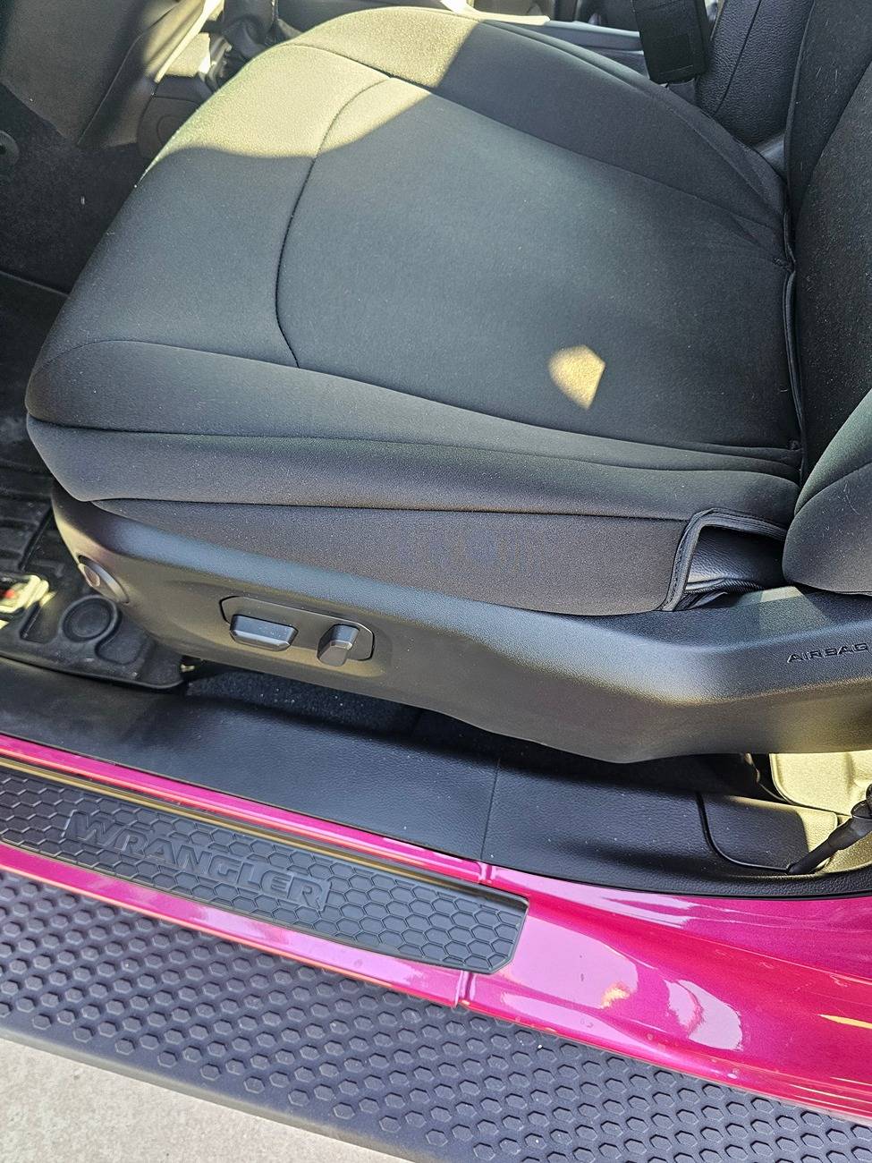 Jeep Gladiator Rubicon X power seat covers 20240908_094711