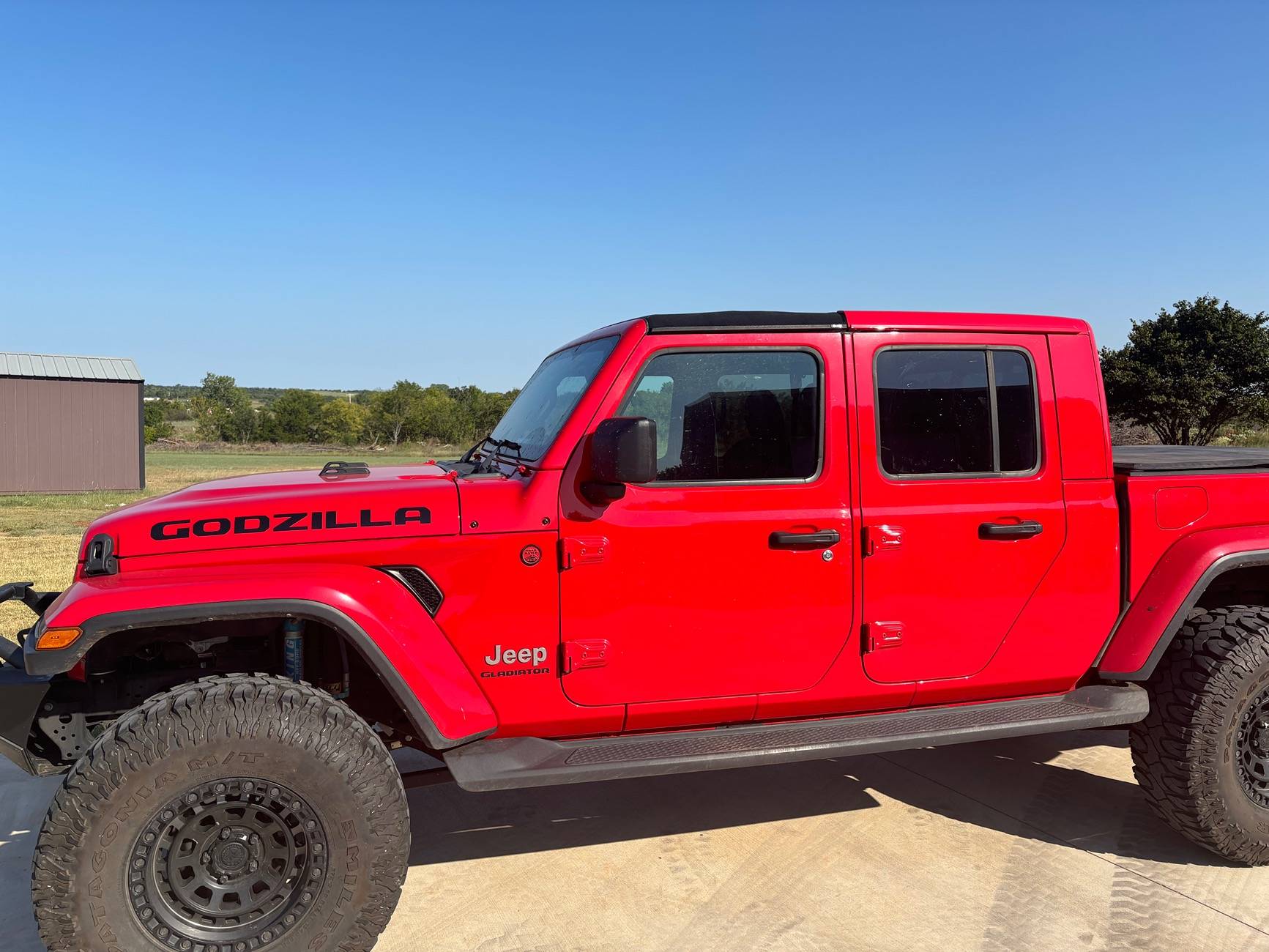 Jeep Gladiator Bestop Sunrider $600 IMG_8124