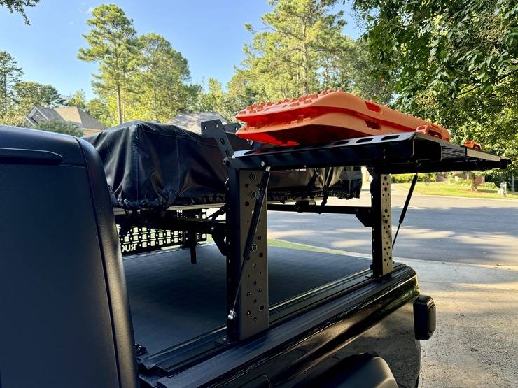 Jeep Gladiator T-Slot bed rack/crossbars IMG_4440