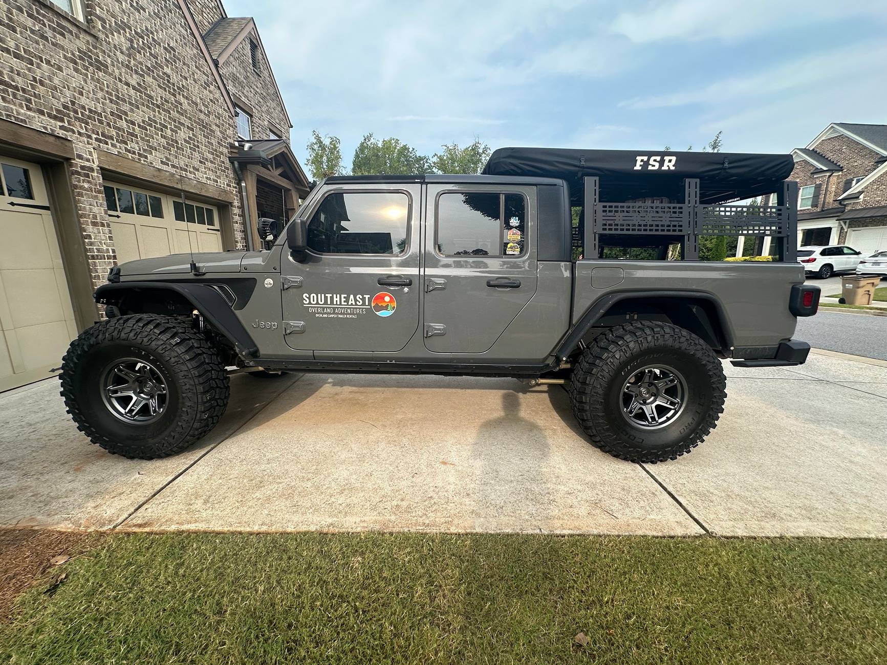 Jeep Gladiator 40"s on a Non-Rubicon/Mojave with -18mm Offset (Pic Request & Fit Info) IMG_0510