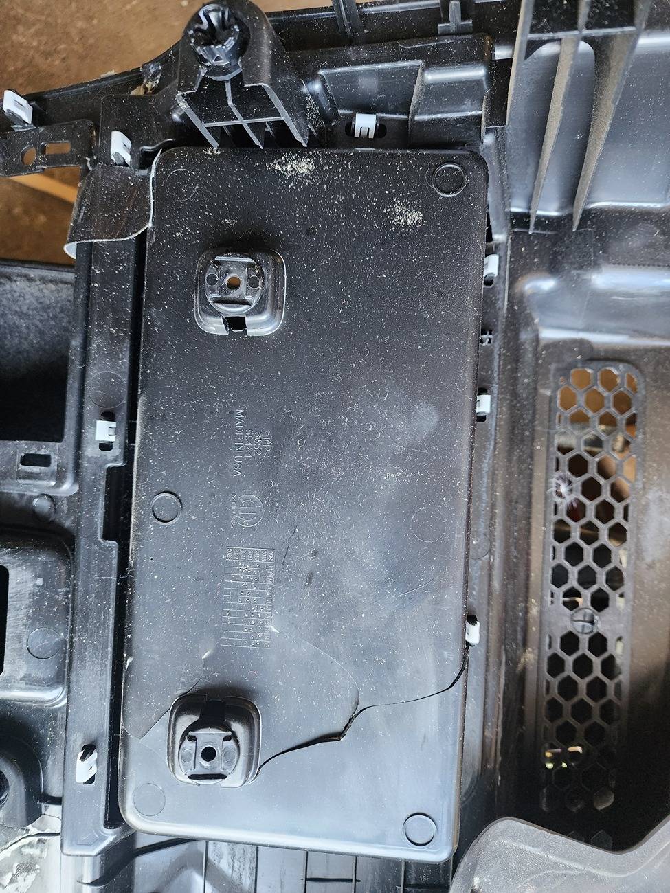 Jeep Gladiator video or good explanation on pulling the bluetooth speaker panel. 1000006134
