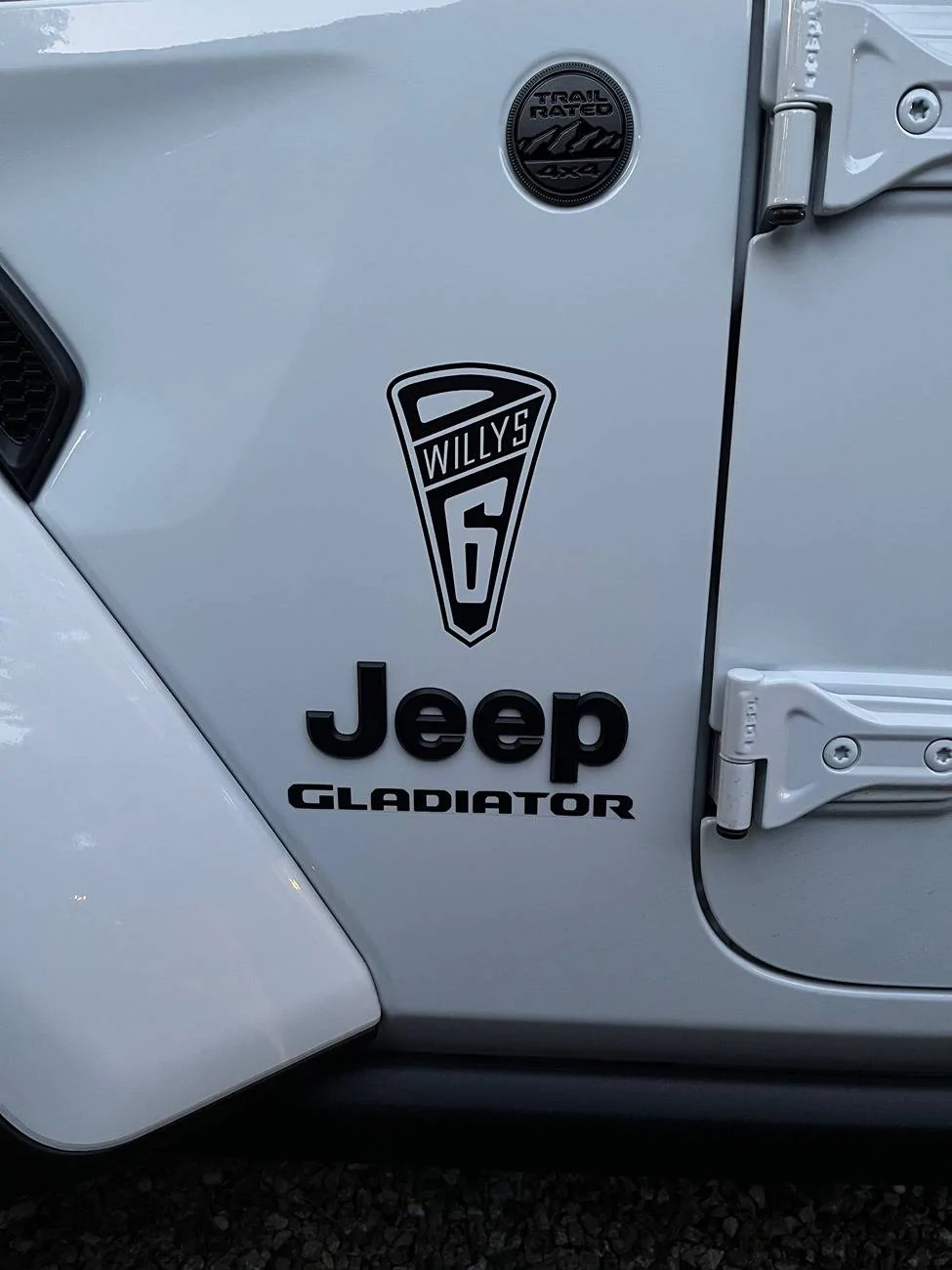 Jeep Gladiator Stickers and decal pics! 569C0266-B685-4C13-A3DE-F3F3197FE874