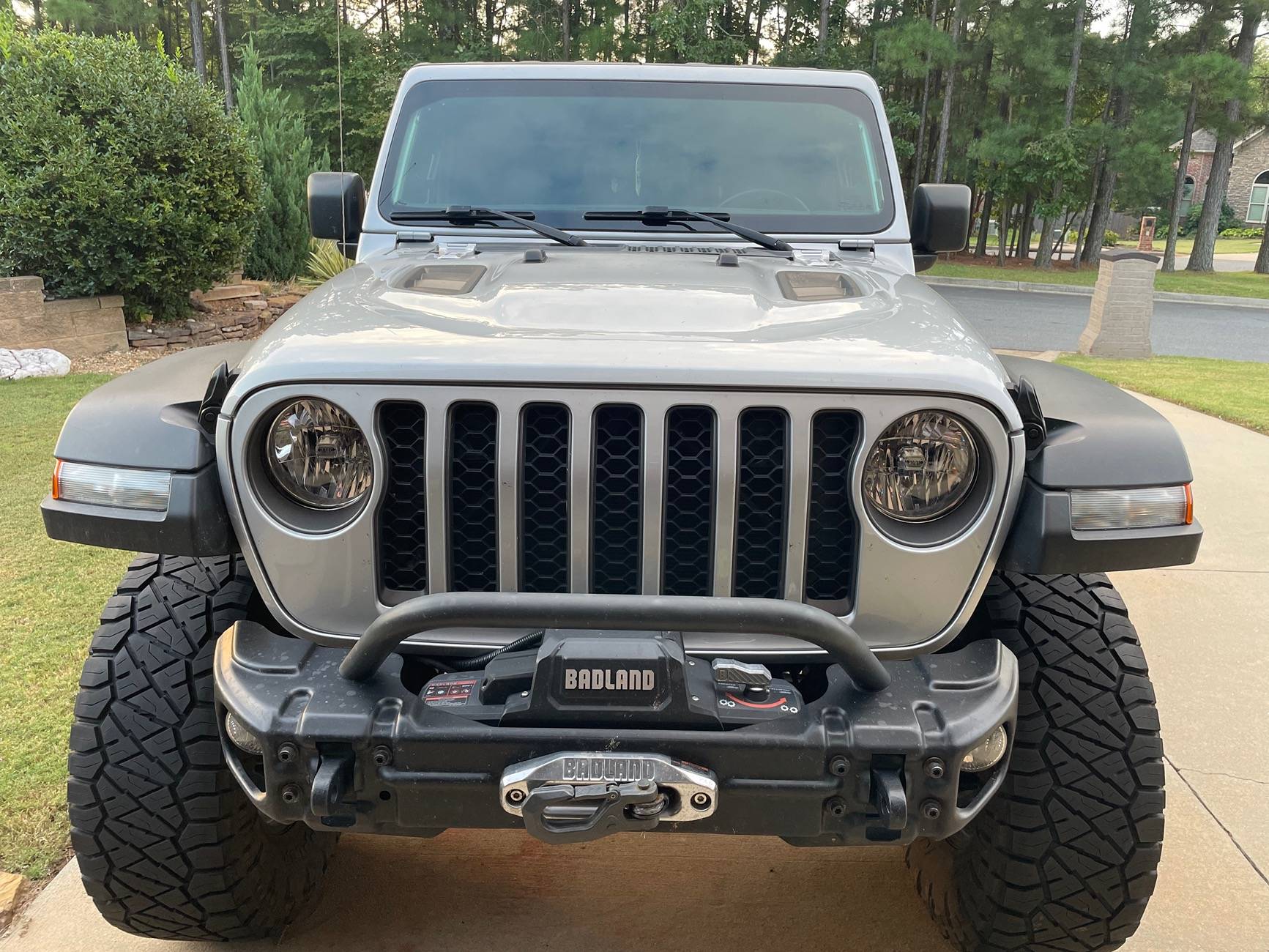 Jeep Gladiator Overwhelmed by choice B01F4A0C-3E69-48C3-81FB-4C4B80D682CE