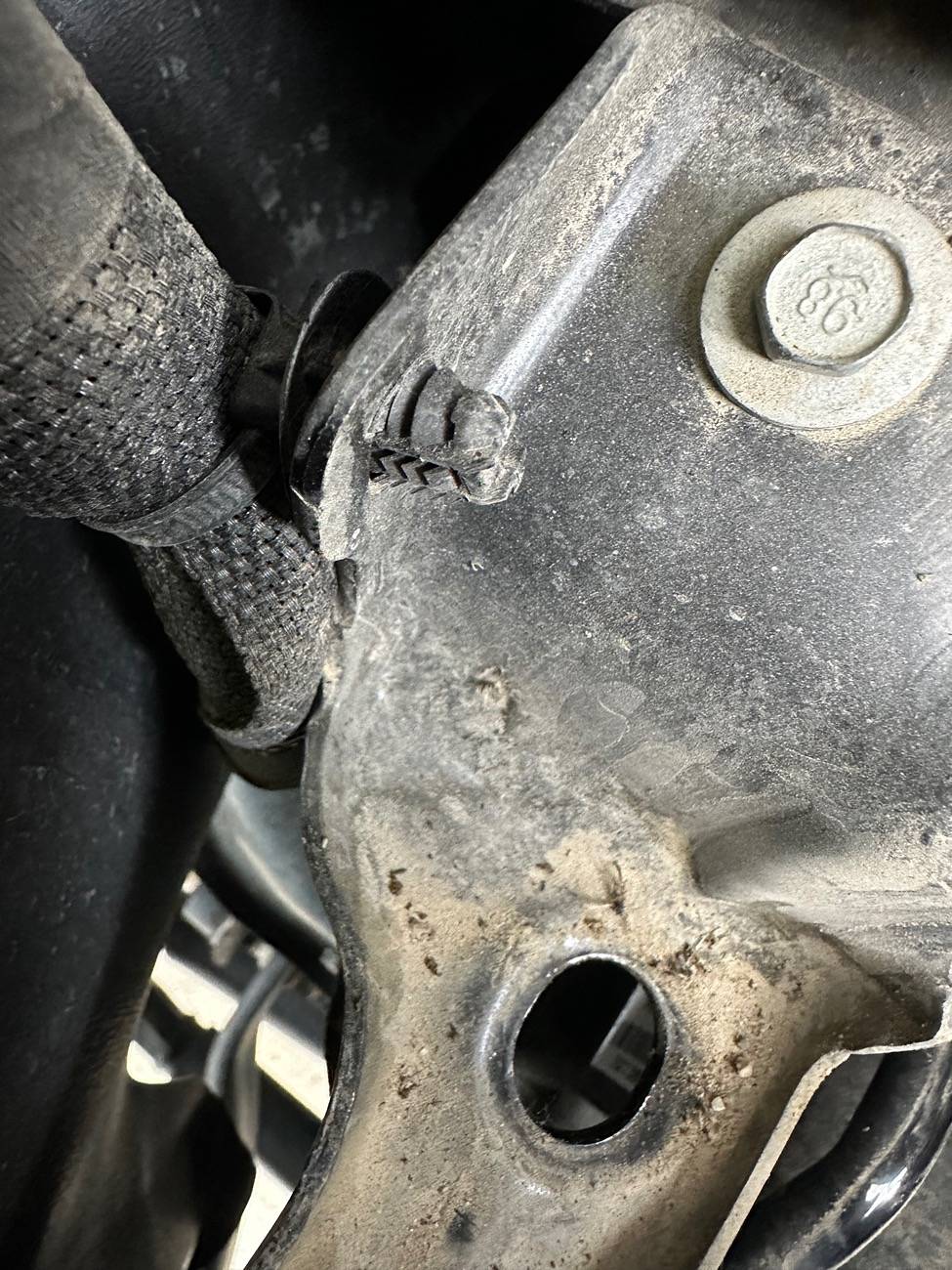 Jeep Gladiator US investigating 781K Jeeps over underhood fire reports (Wrangler & Gladiator) -- power steering pump electrical connector issue IMG_2364