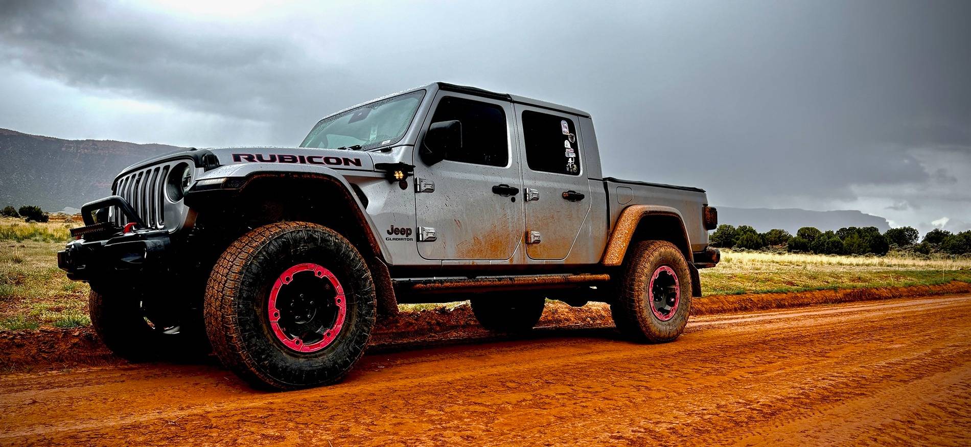 Jeep Gladiator Truck bed entry for fat old guy with lifted gladiator 1000002288