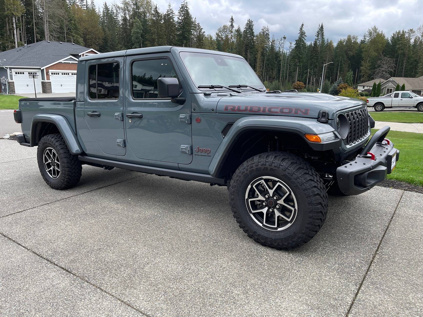 Jeep Gladiator Mickey Thompson Baja Boss AT 255/85/17 (35" Pizza Cutters). IMG_4791