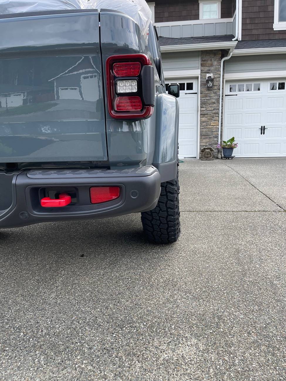 Jeep Gladiator Mickey Thompson Baja Boss AT 255/85/17 (35" Pizza Cutters). IMG_4800