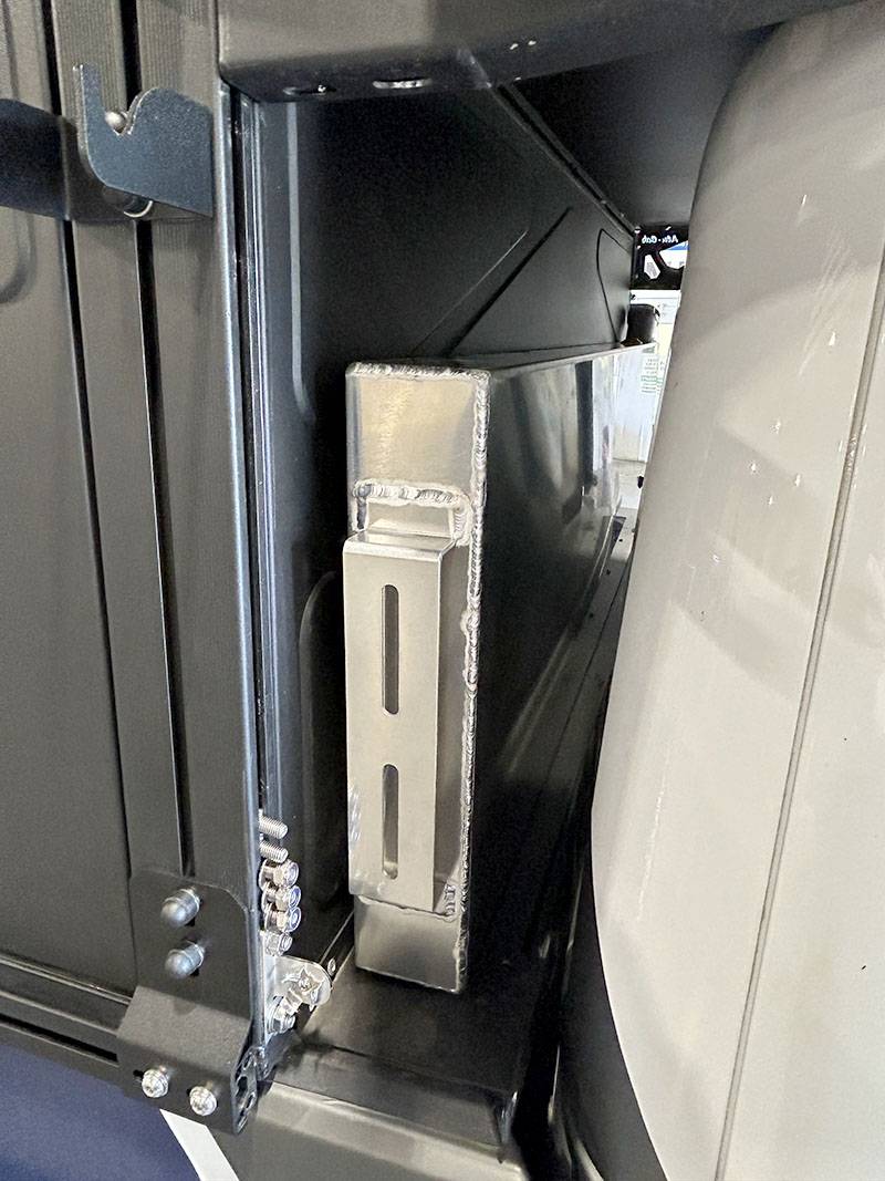 Jeep Gladiator Alu-Cab Canopy Camper Roll Call 03