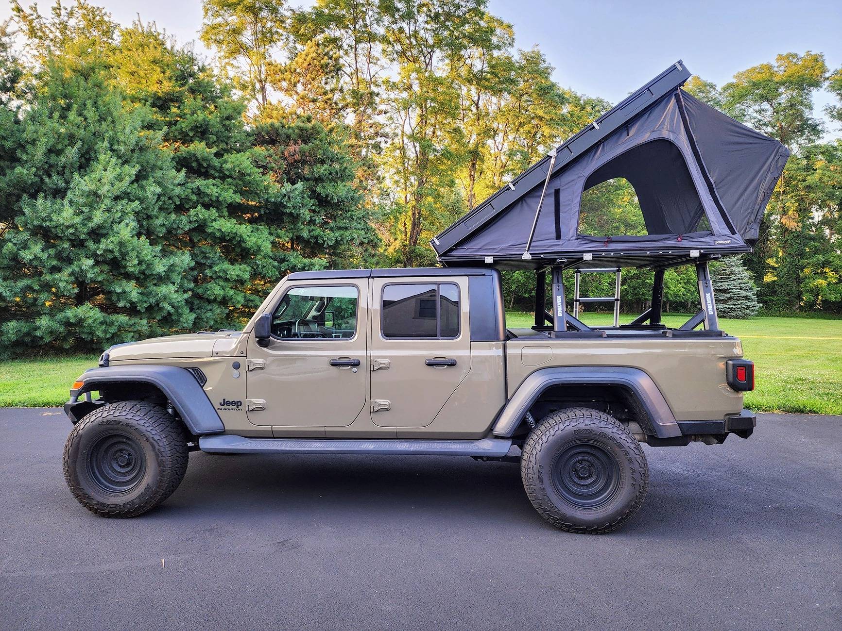 Jeep Gladiator New to roof top tents 20240706_194444