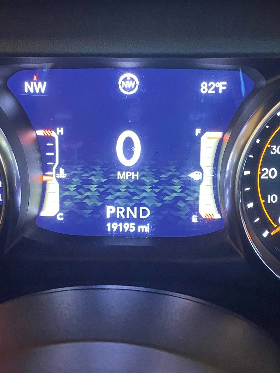 Jeep Gladiator 2023 Gladiator cluster screen - is this normal? IMG_7620