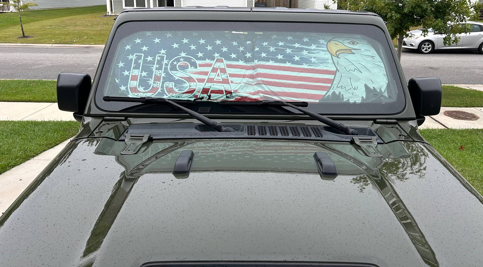 Jeep Gladiator Gladiator Friendly Windshield Shade? IMG_8016