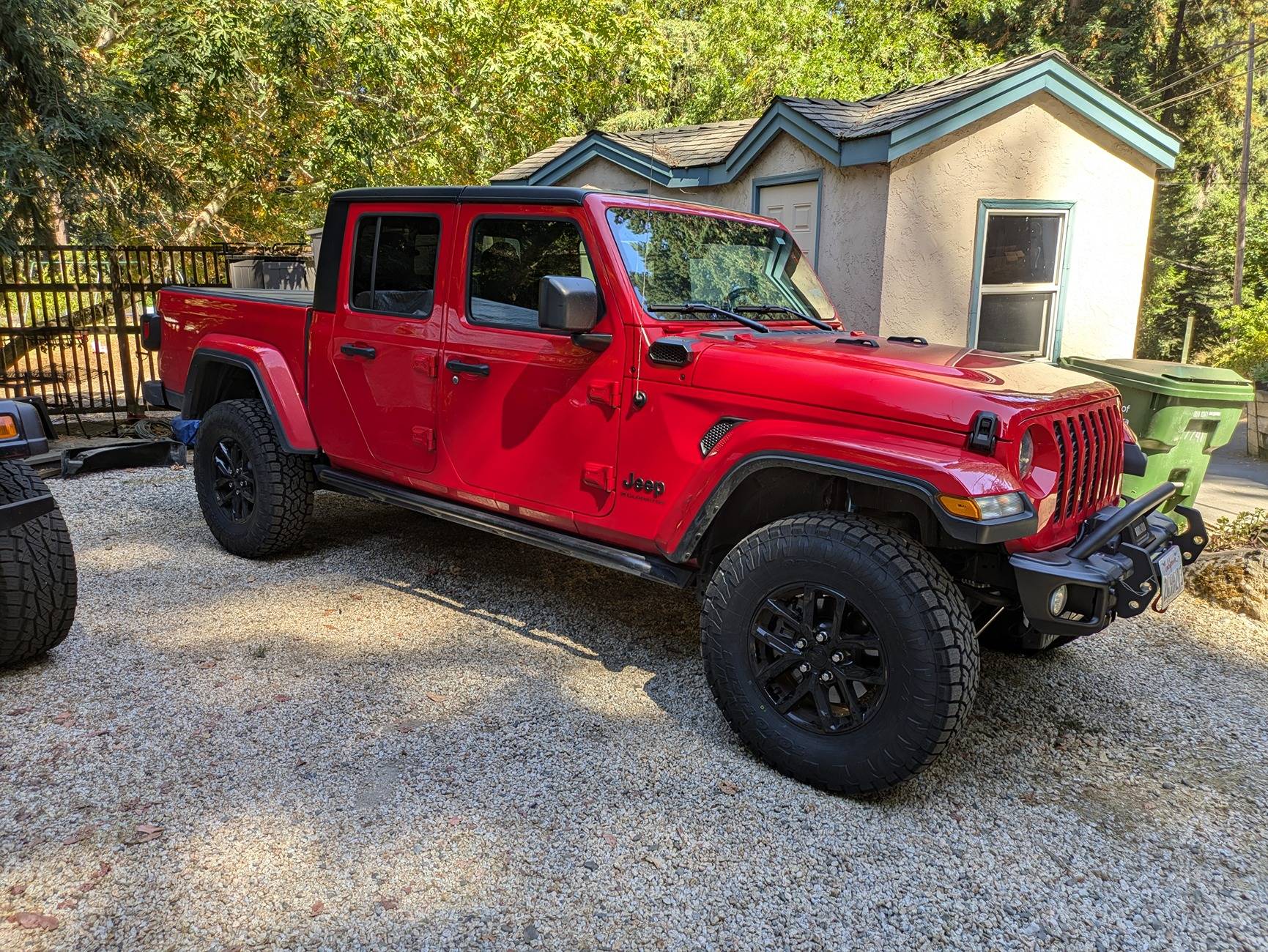 Jeep Gladiator Almost Rubicon - Family camper, weekend overlander, TJ tower 1000001523