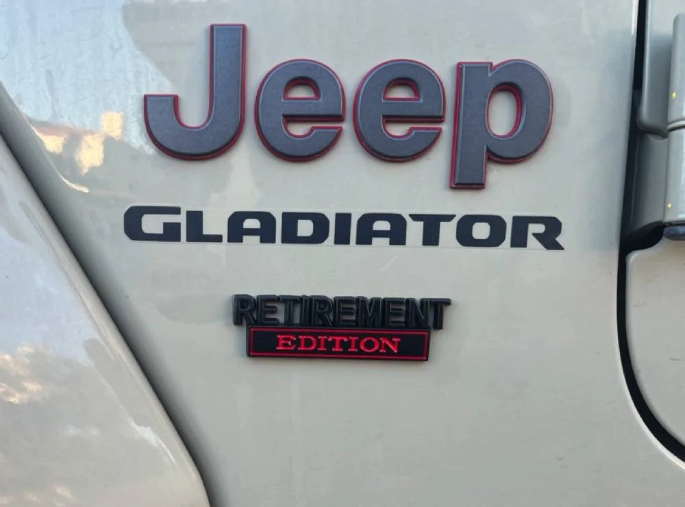 Jeep Gladiator Any 2020 Gladiator Owners Still Here? 02_NewBadging_2