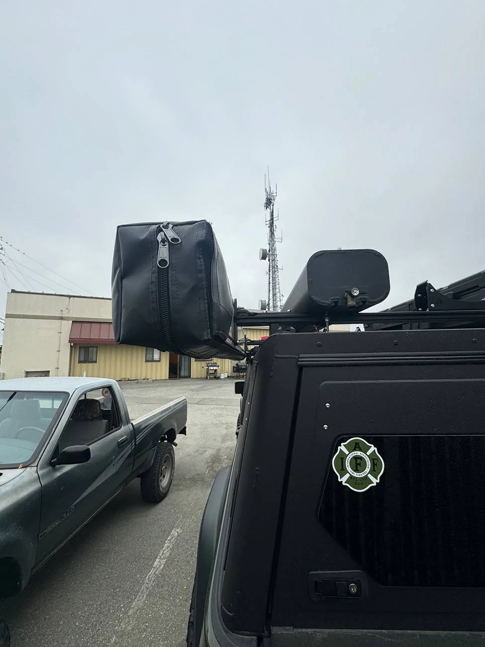 Jeep Gladiator Alu-Cab Contour Canopy Roll Call - not Camper IMG_1792