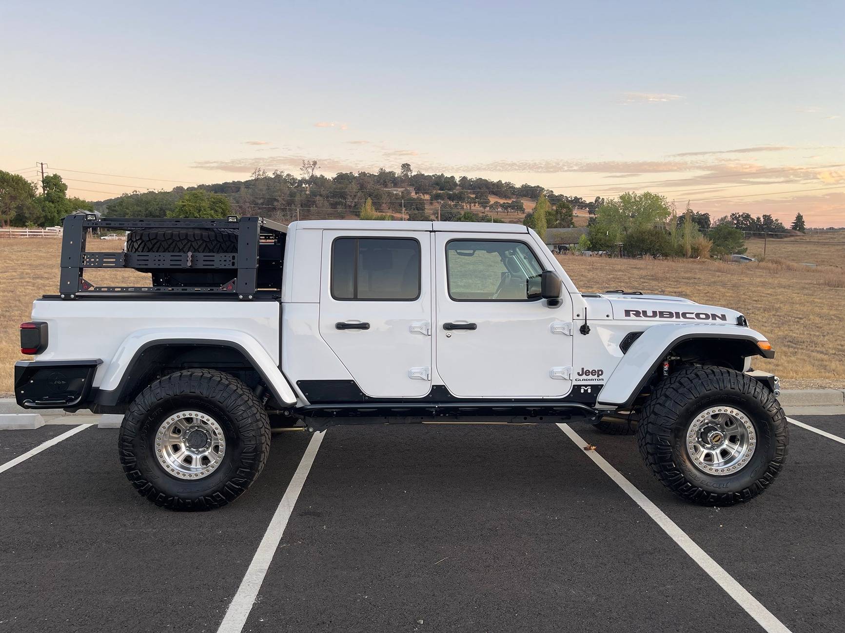 Jeep Gladiator 2022 Jeep Gladiator Rubicon Diesel, UD 60s IMG_1925