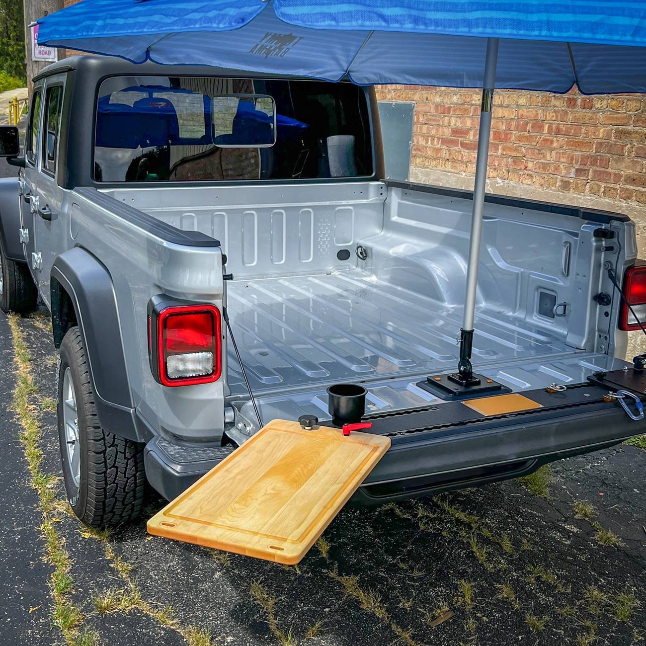 SpecGate - Jeep Gladiator - InteGate Cutting Board 2.jpg
