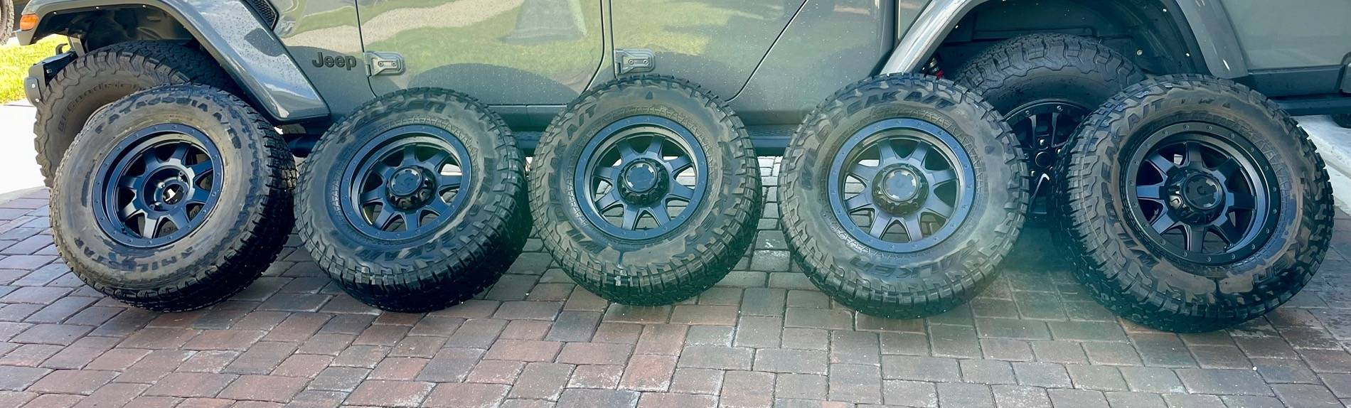 Jeep Gladiator 285/70R17 set on Granite Alloy 17x8.5 IMG_3434