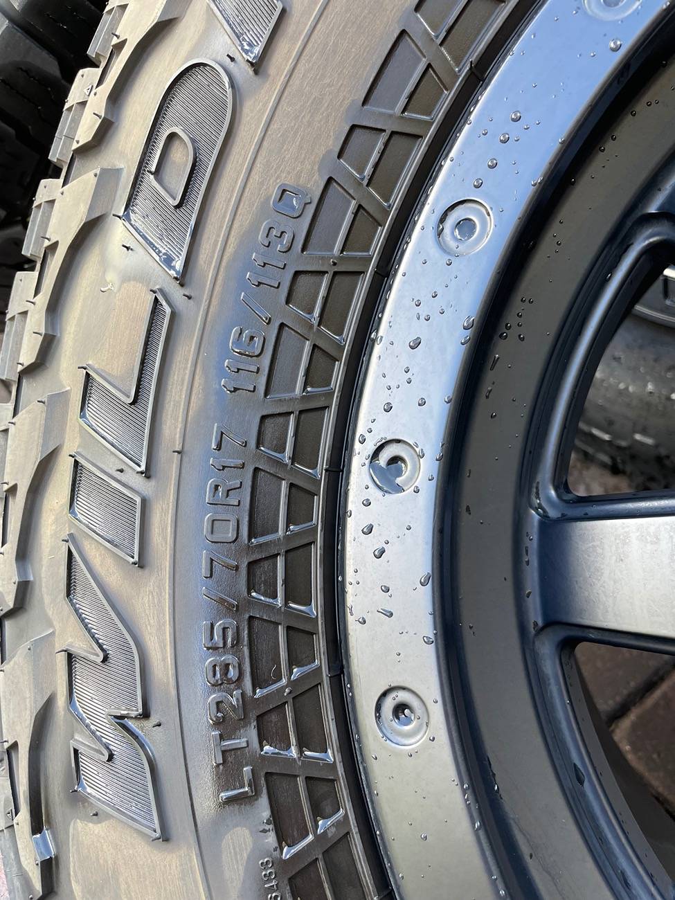 Jeep Gladiator 285/70R17 set on Granite Alloy 17x8.5 IMG_3432