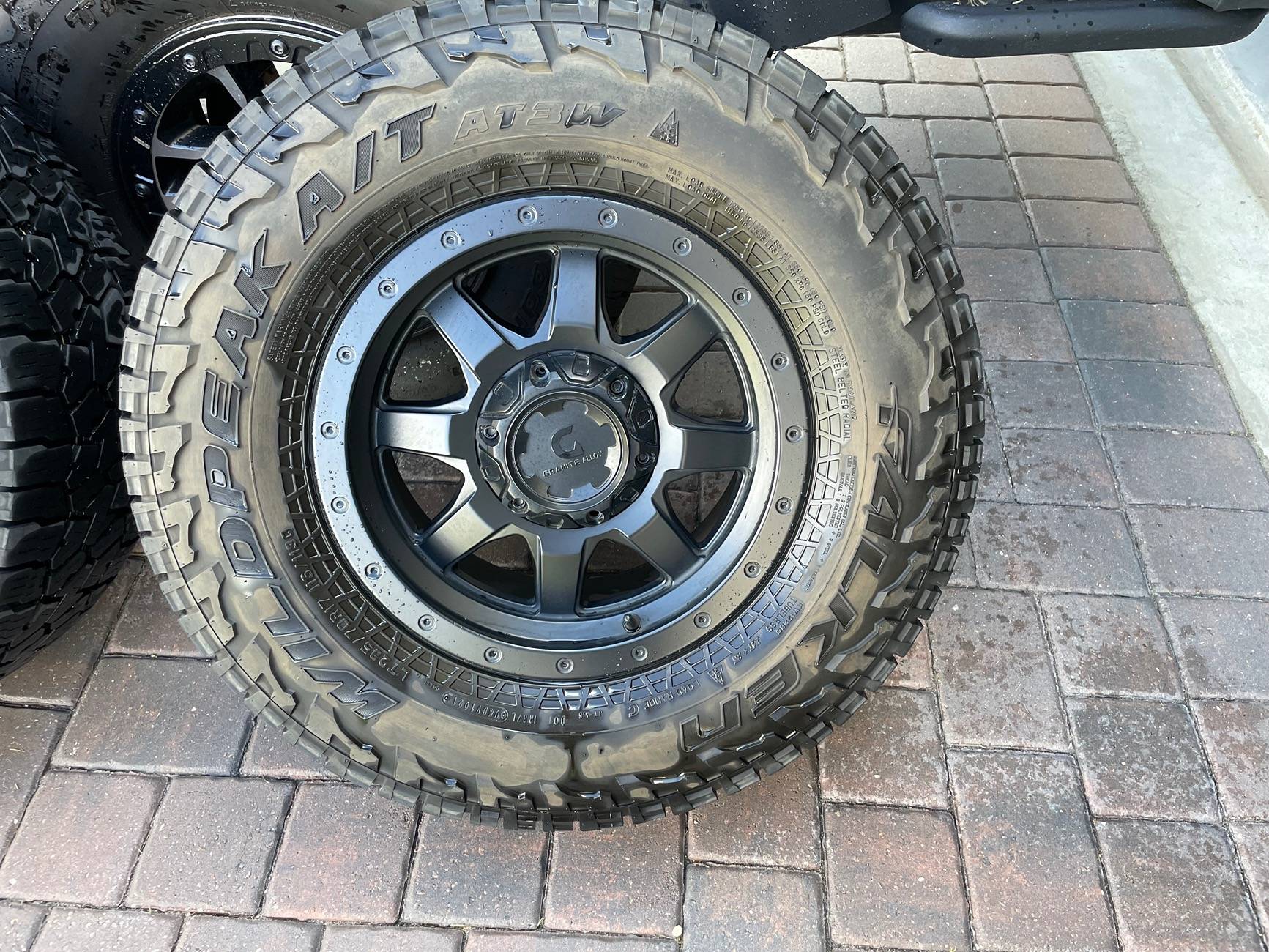 Jeep Gladiator 285/70R17 set on Granite Alloy 17x8.5 IMG_3430
