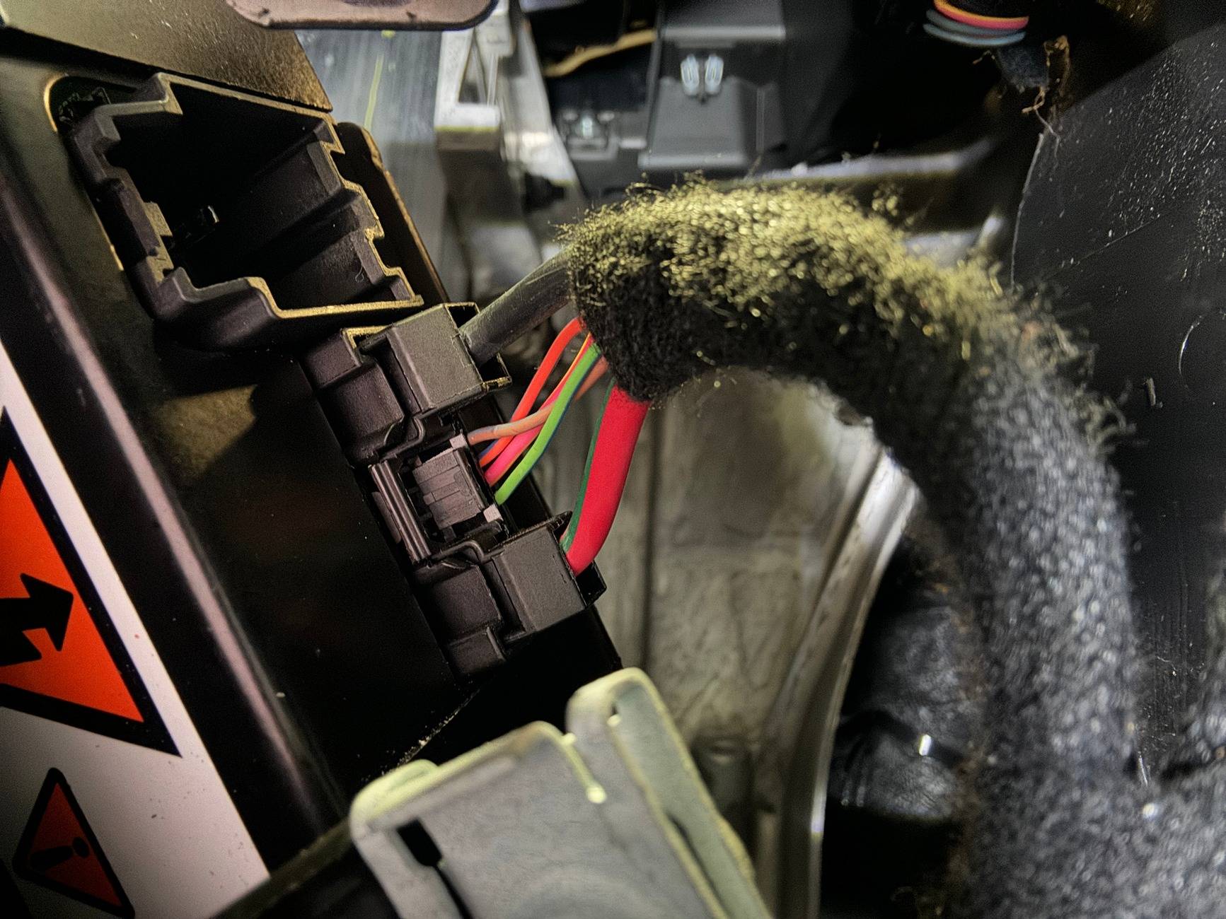Jeep Gladiator Why I need help with JScan 3plugs.JPG