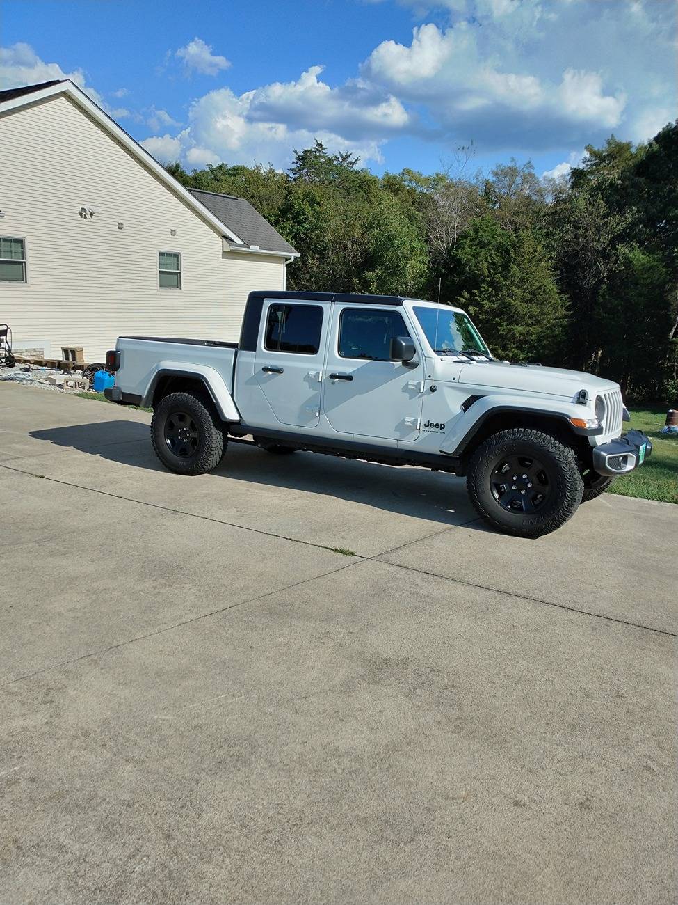 Jeep Gladiator My experience with 315/70r17's on Max Tow 1000000943