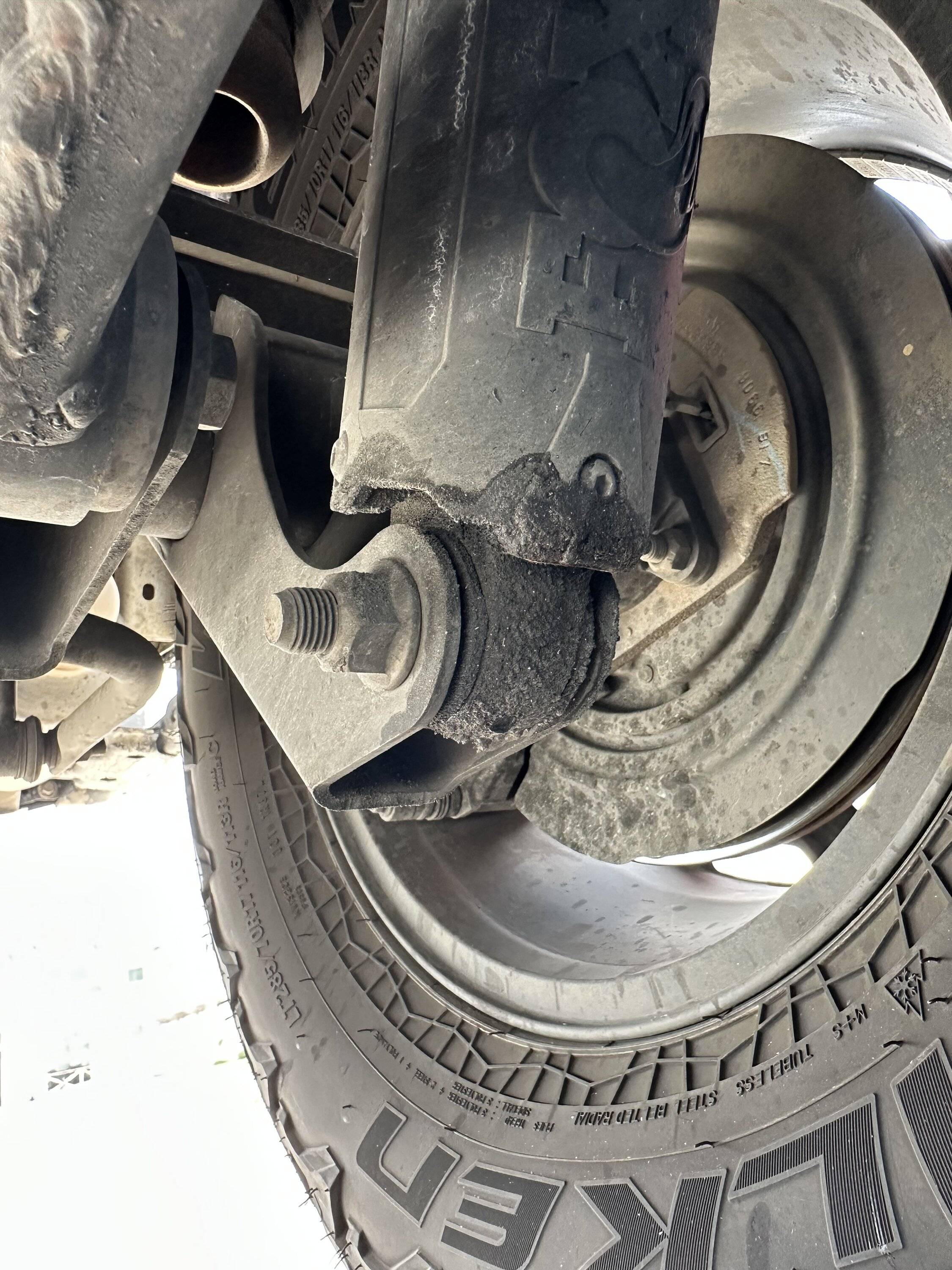 Jeep Gladiator Blown rear shock? IMG_7823