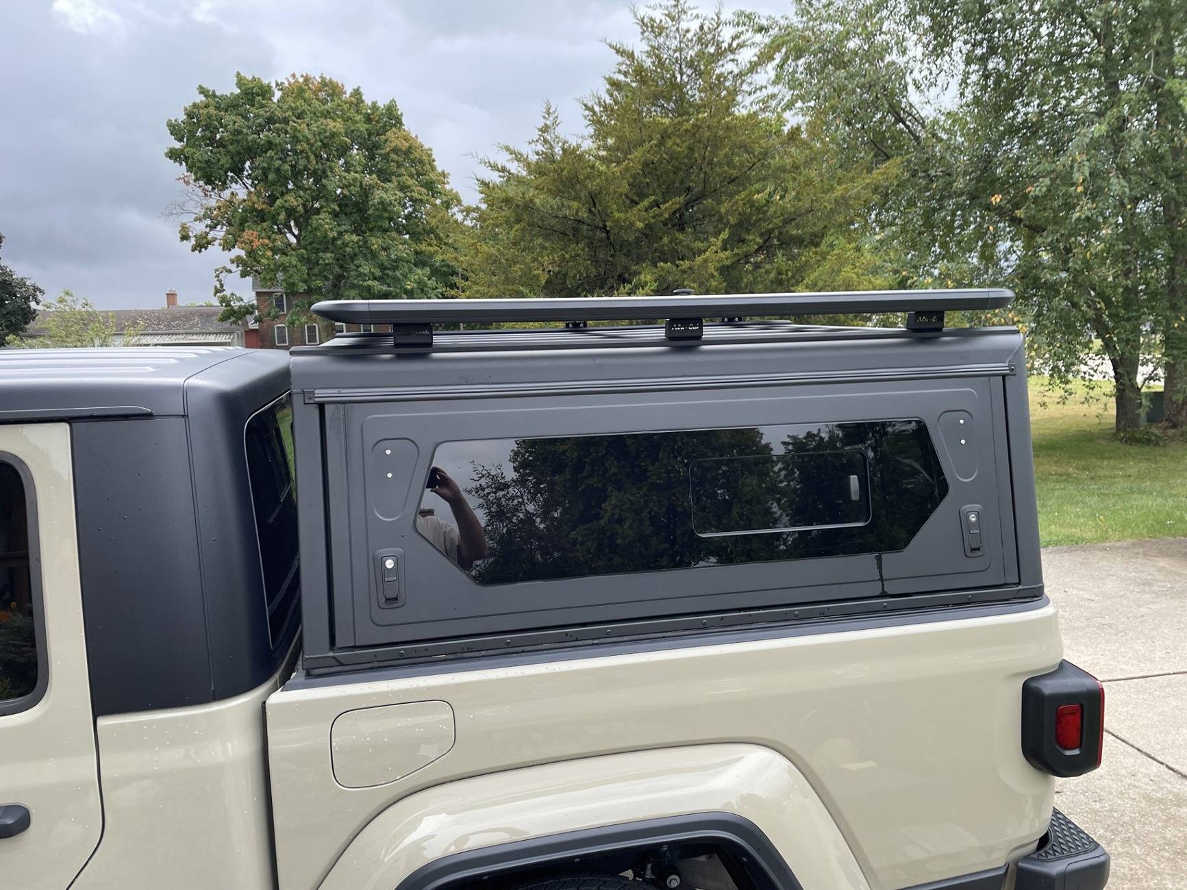 Jeep Gladiator Alu-Cab Contour Canopy Roll Call - not Camper thumbnail_IMG_2988