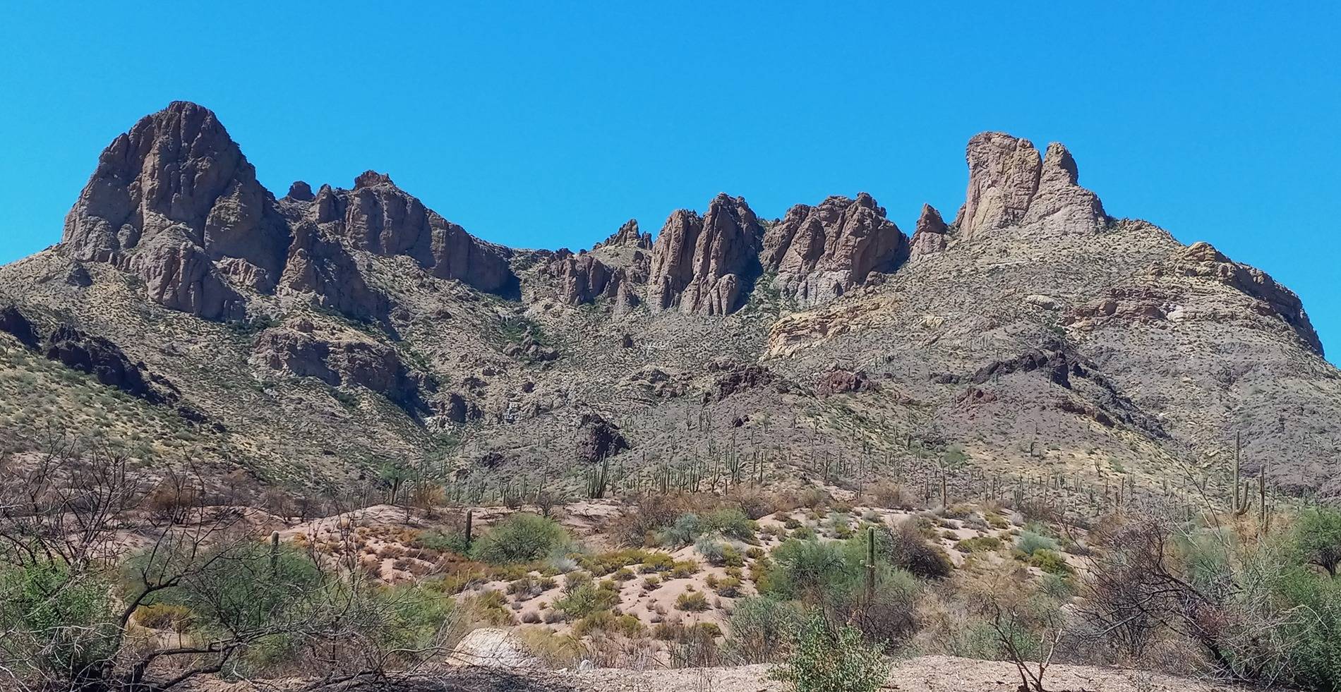 Jeep Gladiator The Apache Trail Re-Opens! 20240923_131603